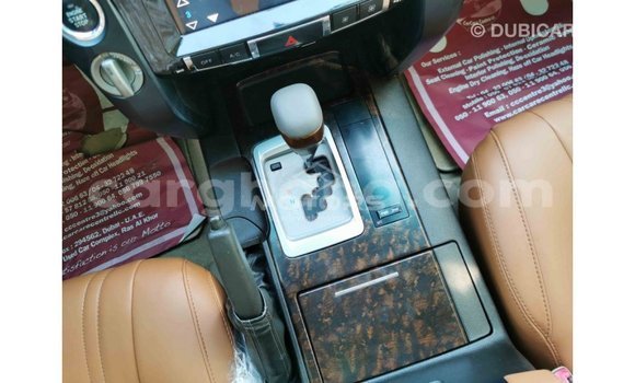 Buy Import Toyota Land Cruiser White Car in Import - Dubai in Ashanti Buy Import Toyota Land Cruiser White Car in Import - Dubai in Ashanti