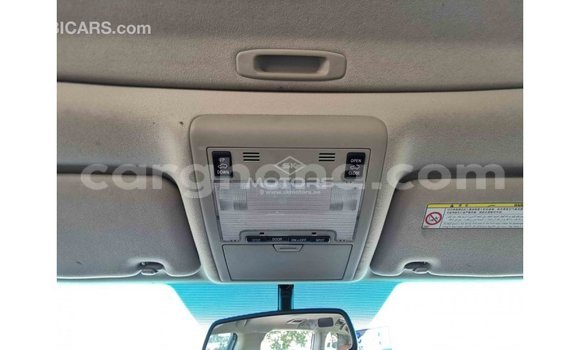 Buy Import Toyota Land Cruiser White Car in Import - Dubai in Ashanti Buy Import Toyota Land Cruiser White Car in Import - Dubai in Ashanti