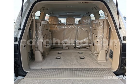 Sayi Imported Toyota Land Cruiser White Mota in Import - Dubai a Ashanti Sayi Imported Toyota Land Cruiser White Mota in Import - Dubai a Ashanti