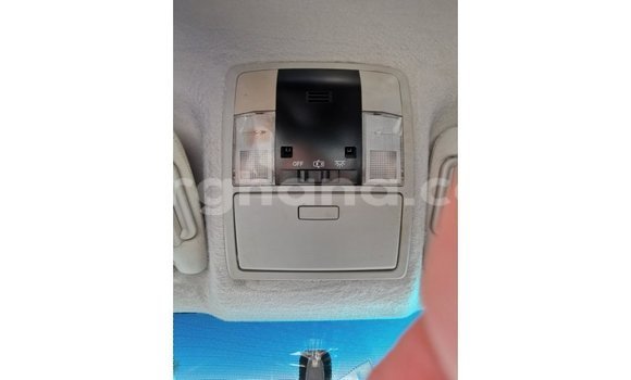 Buy Import Toyota Prado White Car in Import - Dubai in Ashanti Buy Import Toyota Prado White Car in Import - Dubai in Ashanti