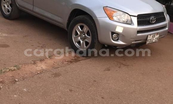 Sayi Na hannu Toyota RAV4 Azurfa Mota in Kumasi a Ashanti Sayi Na hannu Toyota RAV4 Azurfa Mota in Kumasi a Ashanti