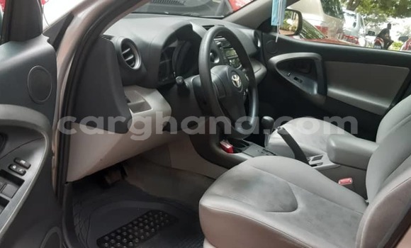 Sayi Na hannu Toyota RAV4 Azurfa Mota in Kumasi a Ashanti Sayi Na hannu Toyota RAV4 Azurfa Mota in Kumasi a Ashanti