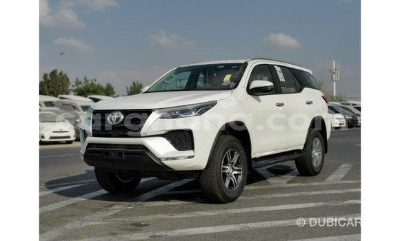 Buy Import Toyota Fortuner White Car in Import - Dubai in Ashanti Buy Import Toyota Fortuner White Car in Import - Dubai in Ashanti