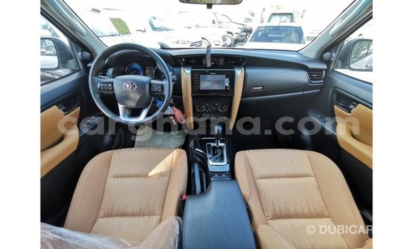 Buy Import Toyota Fortuner White Car in Import - Dubai in Ashanti Buy Import Toyota Fortuner White Car in Import - Dubai in Ashanti