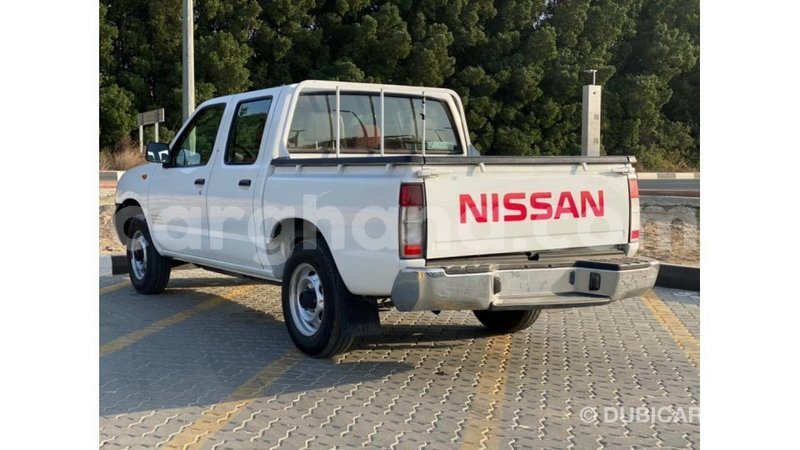 Big with watermark nissan pickup ashanti import dubai 14744