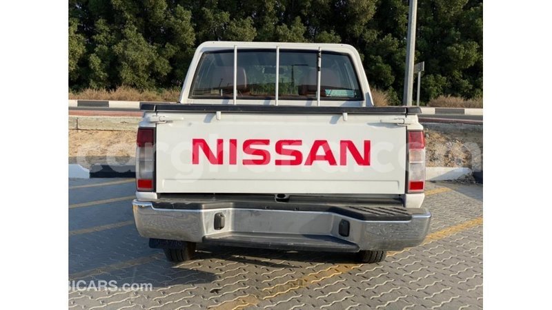 Big with watermark nissan pickup ashanti import dubai 14744