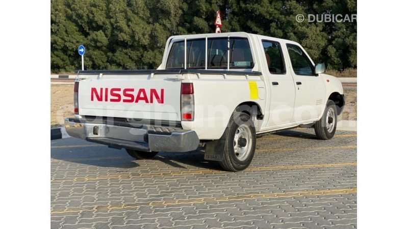 Big with watermark nissan pickup ashanti import dubai 14744