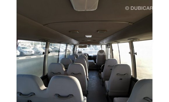 Ra Imported Toyota Coaster funfun Ọkọ̀ in Import - Dubai ni Ashanti Ra Imported Toyota Coaster funfun Ọkọ̀ in Import - Dubai ni Ashanti