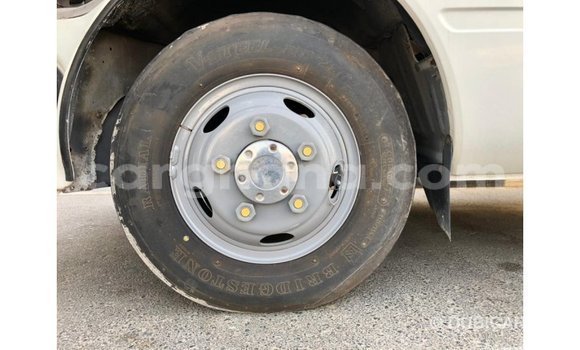 Sayi Imported Toyota Coaster White Mota in Import - Dubai a Ashanti Sayi Imported Toyota Coaster White Mota in Import - Dubai a Ashanti