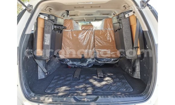 Sayi Imported Toyota Fortuner White Mota in Import - Dubai a Ashanti Sayi Imported Toyota Fortuner White Mota in Import - Dubai a Ashanti