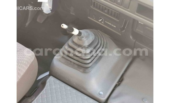 Sayi Imported Toyota Coaster White Mota in Import - Dubai a Ashanti Sayi Imported Toyota Coaster White Mota in Import - Dubai a Ashanti