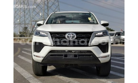 Buy Import Toyota Fortuner White Car in Import - Dubai in Ashanti Buy Import Toyota Fortuner White Car in Import - Dubai in Ashanti