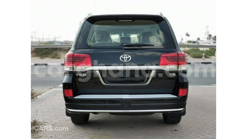 Big with watermark toyota land cruiser ashanti import dubai 14785