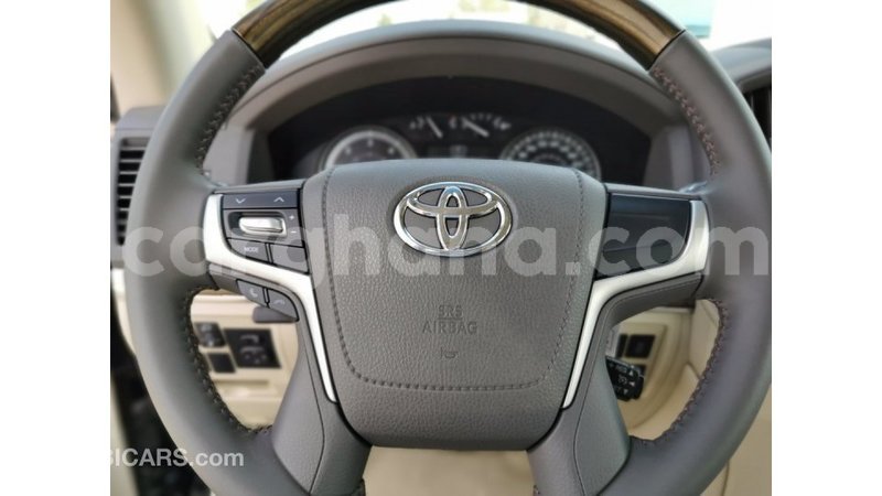 Big with watermark toyota land cruiser ashanti import dubai 14785