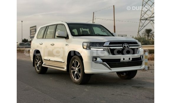 Buy Import Toyota Land Cruiser White Car in Import - Dubai in Ashanti Buy Import Toyota Land Cruiser White Car in Import - Dubai in Ashanti