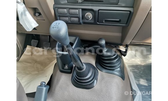 Buy Import Toyota Land Cruiser White Car in Import - Dubai in Ashanti Buy Import Toyota Land Cruiser White Car in Import - Dubai in Ashanti