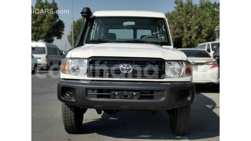 Big with watermark toyota land cruiser ashanti import dubai 14797