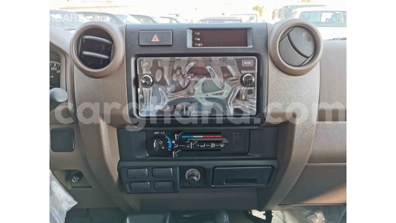 Big with watermark toyota land cruiser ashanti import dubai 14797