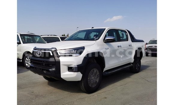 Sayi Imported Toyota Hilux White Mota in Import - Dubai a Ashanti Sayi Imported Toyota Hilux White Mota in Import - Dubai a Ashanti