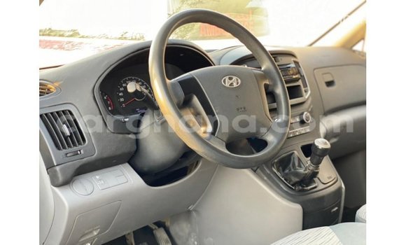 Buy Import Hyundai Accent White Car in Import - Dubai in Ashanti Buy Import Hyundai Accent White Car in Import - Dubai in Ashanti