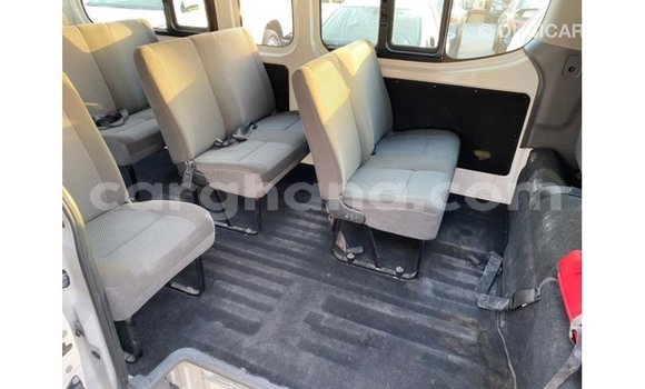 Buy Import Nissan Urvan White Car in Import - Dubai in Ashanti Buy Import Nissan Urvan White Car in Import - Dubai in Ashanti