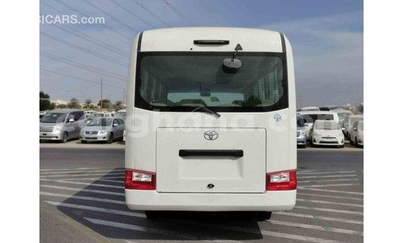 Ra Imported Toyota Coaster funfun Ọkọ̀ in Import - Dubai ni Ashanti Ra Imported Toyota Coaster funfun Ọkọ̀ in Import - Dubai ni Ashanti