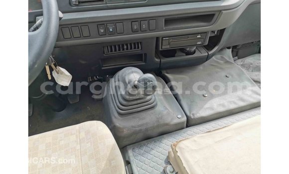 Ra Imported Toyota Coaster funfun Ọkọ̀ in Import - Dubai ni Ashanti Ra Imported Toyota Coaster funfun Ọkọ̀ in Import - Dubai ni Ashanti