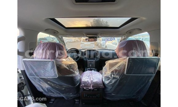 Buy Import Toyota Land Cruiser White Car in Import - Dubai in Ashanti Buy Import Toyota Land Cruiser White Car in Import - Dubai in Ashanti