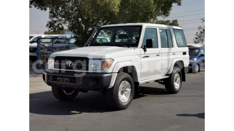 Big with watermark toyota land cruiser ashanti import dubai 14827