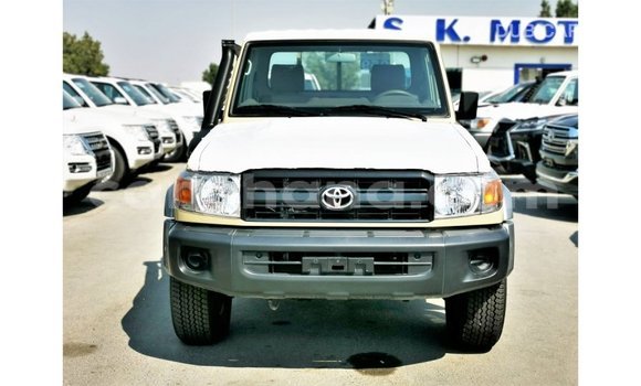 Buy Import Toyota Land Cruiser Beige Car in Import - Dubai in Ashanti Buy Import Toyota Land Cruiser Beige Car in Import - Dubai in Ashanti