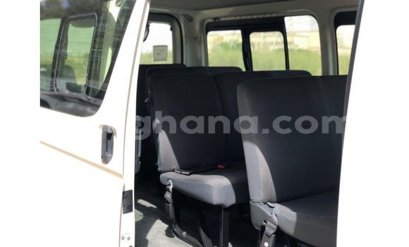 Ra Imported Toyota Hiace funfun Ọkọ̀ in Import - Dubai ni Ashanti Ra Imported Toyota Hiace funfun Ọkọ̀ in Import - Dubai ni Ashanti