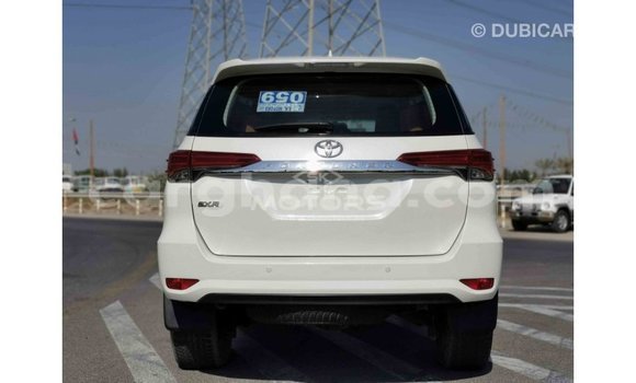 Buy Import Toyota Fortuner White Car in Import - Dubai in Ashanti Buy Import Toyota Fortuner White Car in Import - Dubai in Ashanti