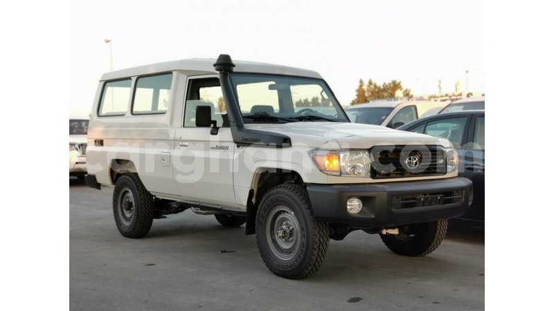 Big with watermark toyota land cruiser ashanti import dubai 14870