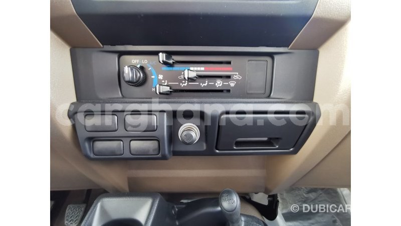 Big with watermark toyota land cruiser ashanti import dubai 14870