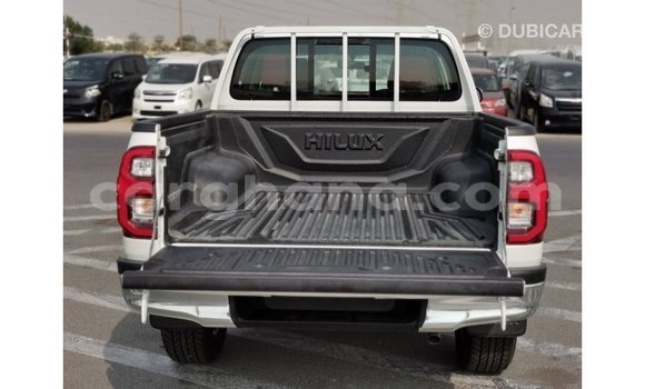 Buy Import Toyota Hilux White Car in Import - Dubai in Ashanti Buy Import Toyota Hilux White Car in Import - Dubai in Ashanti
