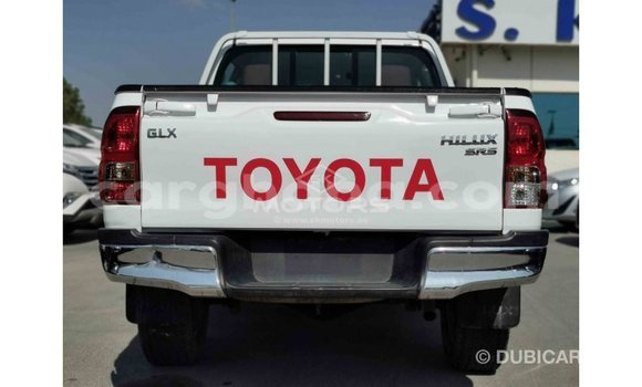 Buy Import Toyota Hilux White Car in Import - Dubai in Ashanti Buy Import Toyota Hilux White Car in Import - Dubai in Ashanti
