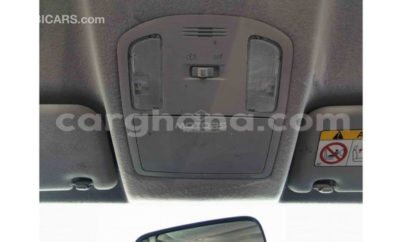 Sayi Imported Toyota Hilux White Mota in Import - Dubai a Ashanti Sayi Imported Toyota Hilux White Mota in Import - Dubai a Ashanti