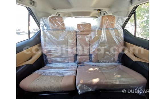 Sayi Imported Toyota Fortuner White Mota in Import - Dubai a Ashanti Sayi Imported Toyota Fortuner White Mota in Import - Dubai a Ashanti