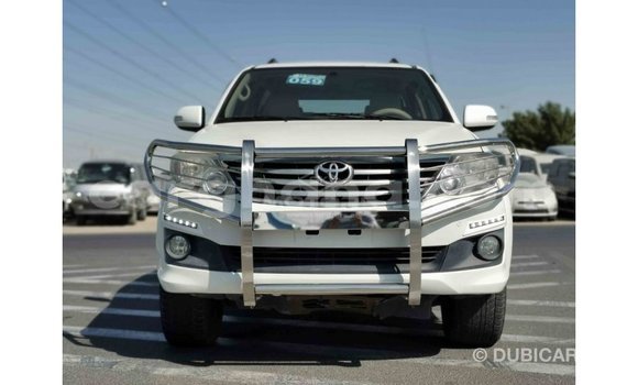 Ra Imported Toyota Fortuner funfun Ọkọ̀ in Import - Dubai ni Ashanti Ra Imported Toyota Fortuner funfun Ọkọ̀ in Import - Dubai ni Ashanti