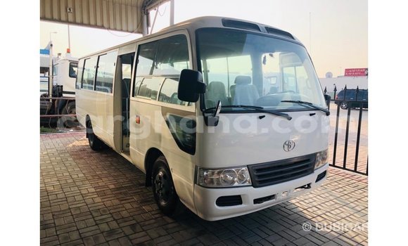 Ra Imported Toyota Coaster funfun Ọkọ̀ in Import - Dubai ni Ashanti Ra Imported Toyota Coaster funfun Ọkọ̀ in Import - Dubai ni Ashanti
