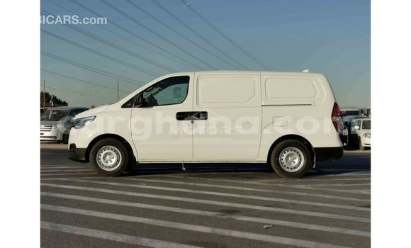 Buy Import Hyundai Cargo White Car in Import - Dubai in Ashanti Buy Import Hyundai Cargo White Car in Import - Dubai in Ashanti