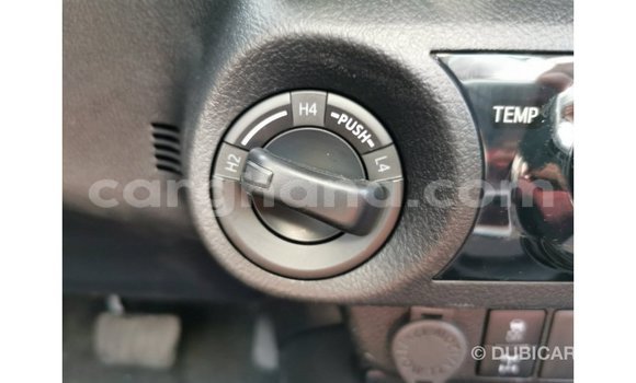 Ra Imported Toyota Hilux funfun Ọkọ̀ in Import - Dubai ni Ashanti Ra Imported Toyota Hilux funfun Ọkọ̀ in Import - Dubai ni Ashanti
