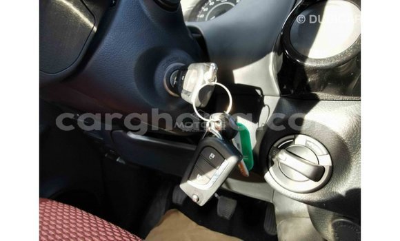 Ra Imported Toyota Hilux funfun Ọkọ̀ in Import - Dubai ni Ashanti Ra Imported Toyota Hilux funfun Ọkọ̀ in Import - Dubai ni Ashanti