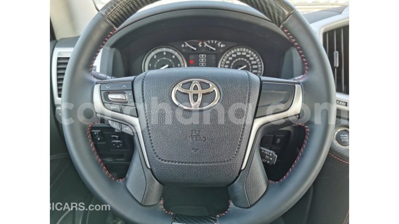 Big with watermark toyota land cruiser ashanti import dubai 14953