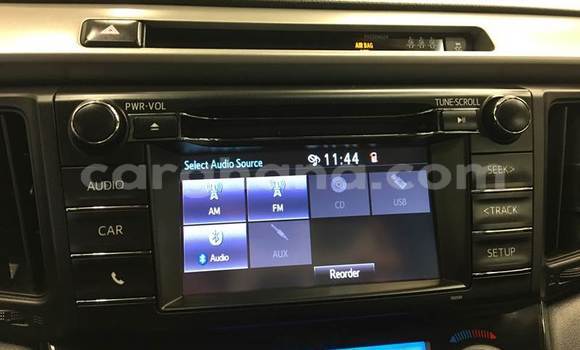 Sayi Na hannu Toyota RAV4 White Mota in Accra a Greater Accra Sayi Na hannu Toyota RAV4 White Mota in Accra a Greater Accra