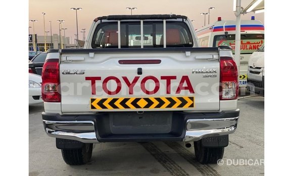 Buy Import Toyota Hilux White Car in Import - Dubai in Ashanti Buy Import Toyota Hilux White Car in Import - Dubai in Ashanti