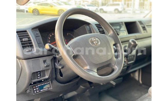 Sayi Imported Toyota Hiace White Mota in Import - Dubai a Ashanti Sayi Imported Toyota Hiace White Mota in Import - Dubai a Ashanti