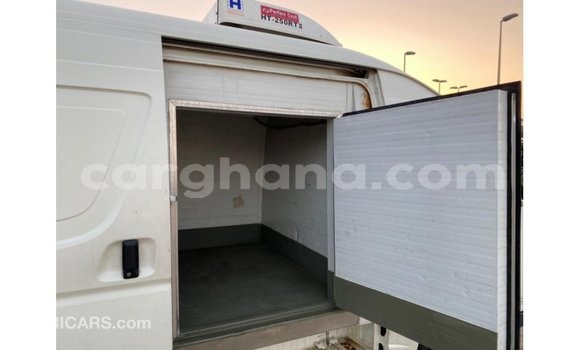 Sayi Imported Toyota Hiace White Mota in Import - Dubai a Ashanti Sayi Imported Toyota Hiace White Mota in Import - Dubai a Ashanti