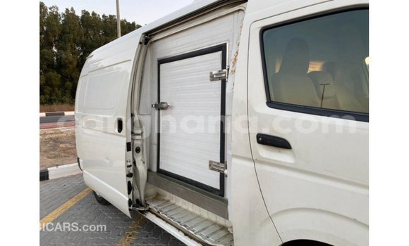 Sayi Imported Toyota Hiace White Mota in Import - Dubai a Ashanti Sayi Imported Toyota Hiace White Mota in Import - Dubai a Ashanti