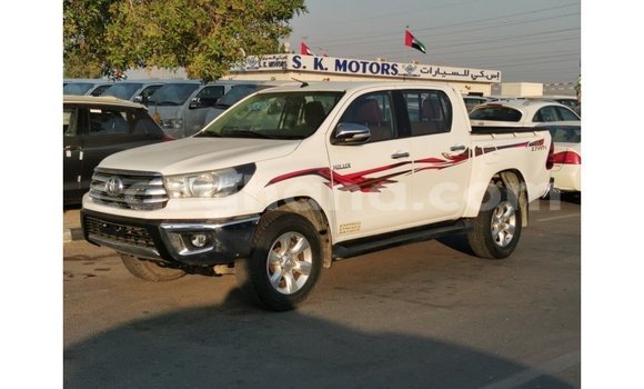 Buy Import Toyota Hilux White Car in Import - Dubai in Ashanti Buy Import Toyota Hilux White Car in Import - Dubai in Ashanti